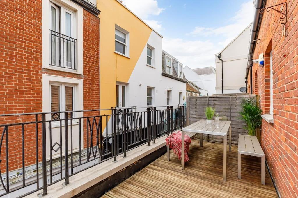 Birch South Lanes - Super 2 Bed Duplex With South Terrace Apartment Brighton Bagian luar foto